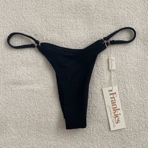 Frankie’s Bikinis Sara Ribbed bottom black size S